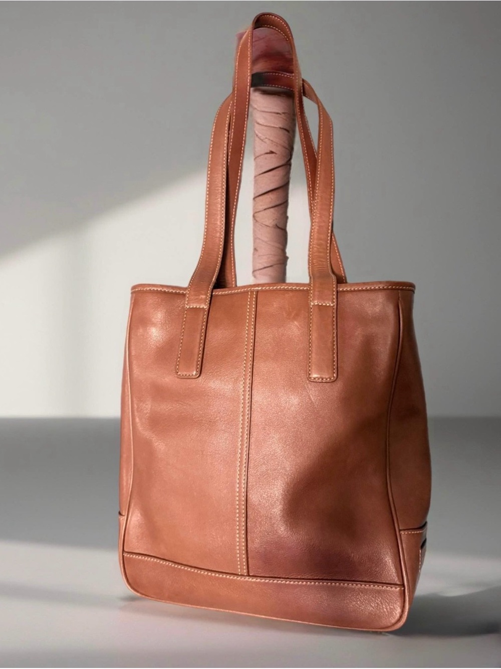 Coach Vintage Hampton Classic Lunch Tote
Brown Leather Y2K Shoulder Tote Bag